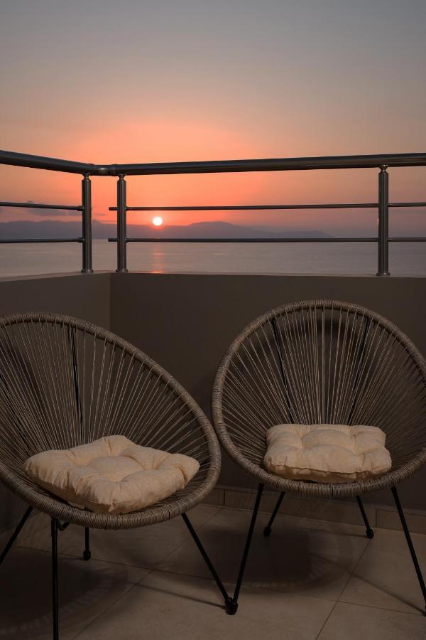 Overview Chania With Sea View And Amazing Sunset Exterior photo